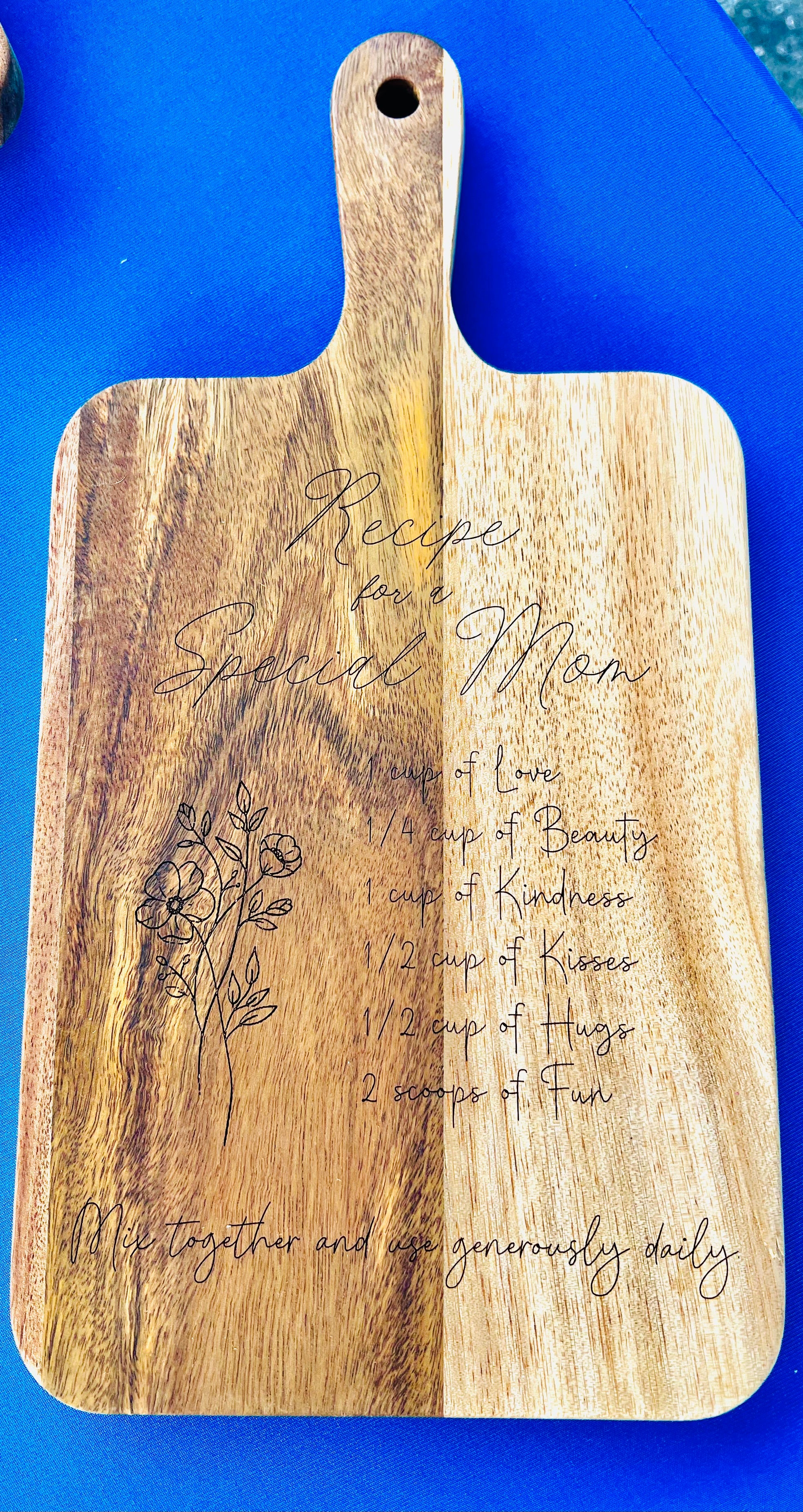 Cutting Board w/Handle